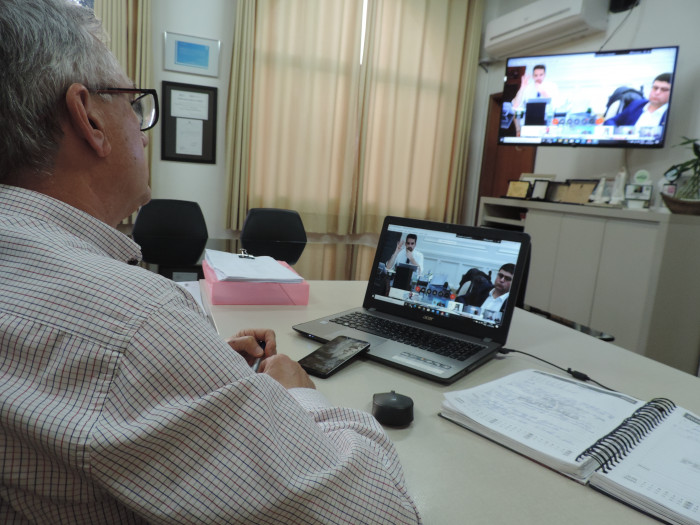 Prefeito participa de reunião com o Governador para tratar modelo de Distanciamento Controlado