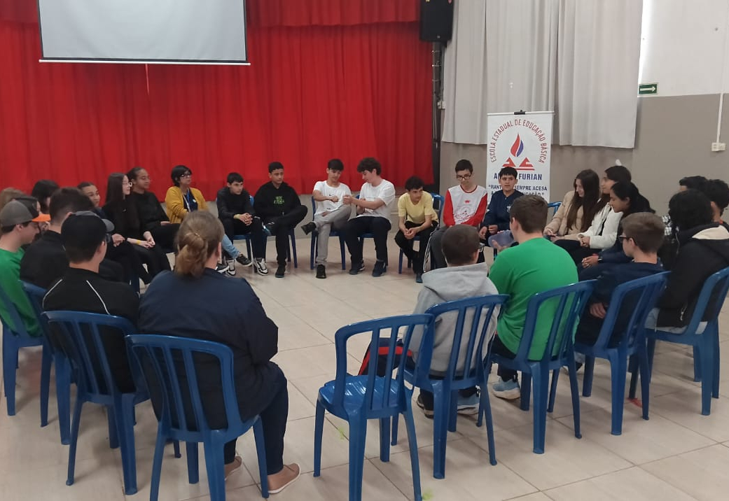 Atividades do Setembro Amarelo estimulam reflexão sobre saúde mental com alunos da rede estadual