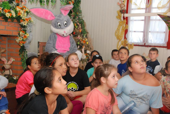 Semana Santa Movimenta Escolas e Entidades