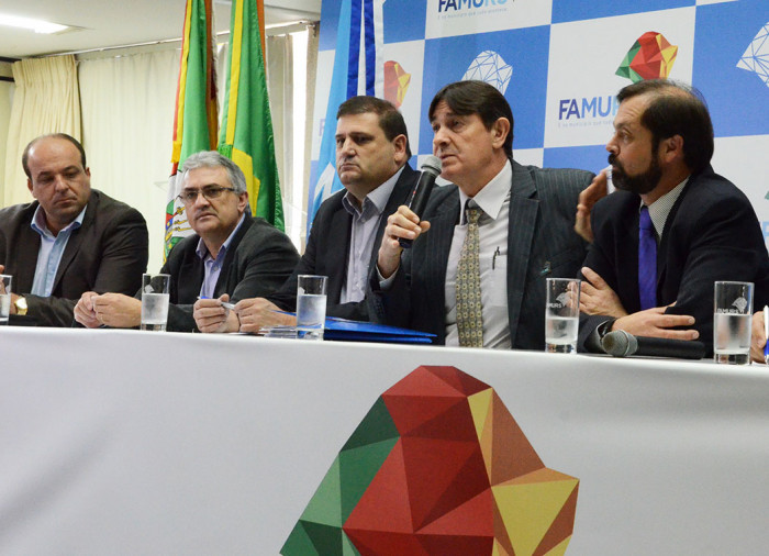 FAMURS mediou negociação da dívida do Estado com os pequenos hospitais