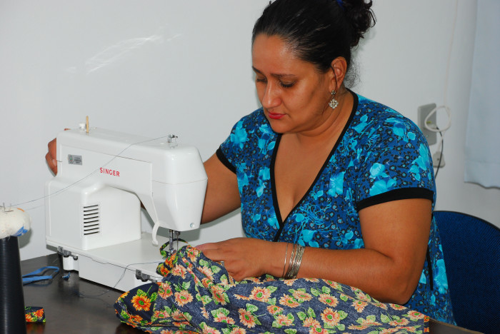 ASSISTÊNCIA SOCIAL:  Mulheres terão capacitação profissional  em cursos de costura e pintura predial   