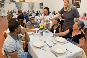 Foto - Réveillon dos Idosos