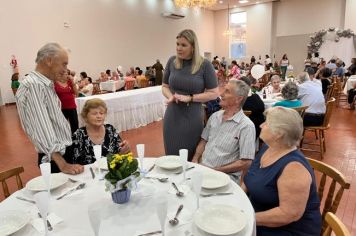 Foto - Réveillon dos Idosos