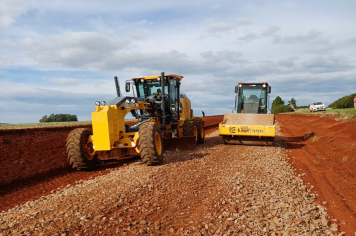 Prefeitura de Pejuçara realiza melhorias em vias rurais da Linha Macuglia