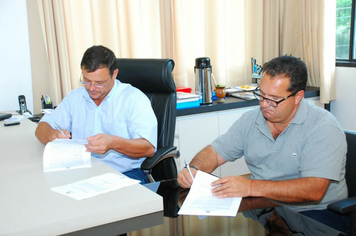 Assinado contrato para nova pavimentação asfáltica