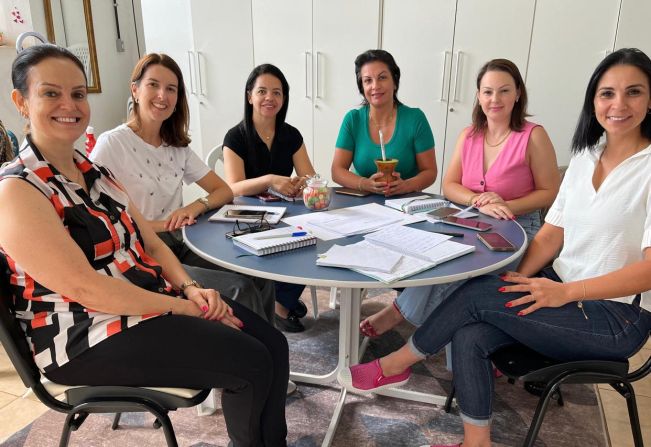Reunião define programação da Semana da Mulher