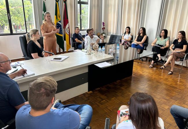 Secretários Municipais participam de treinamento com a Assessoria de Projetos do município