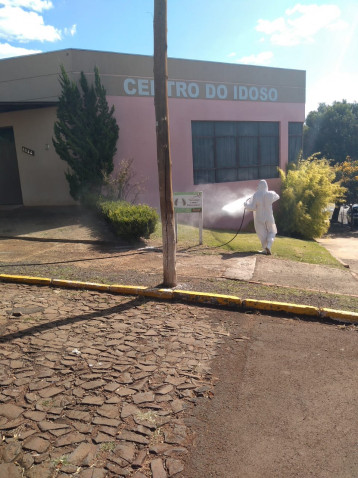 Serviço de sanitização é realizado em locais públicos de Pejuçara