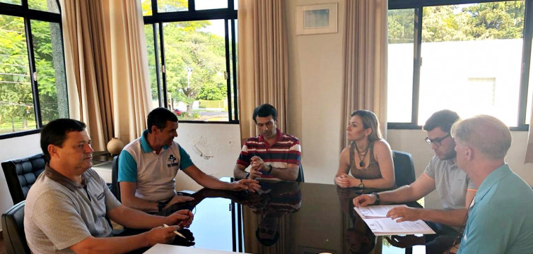 Assinado termo aditivo para prestação de serviços de assistência médica hospitalar