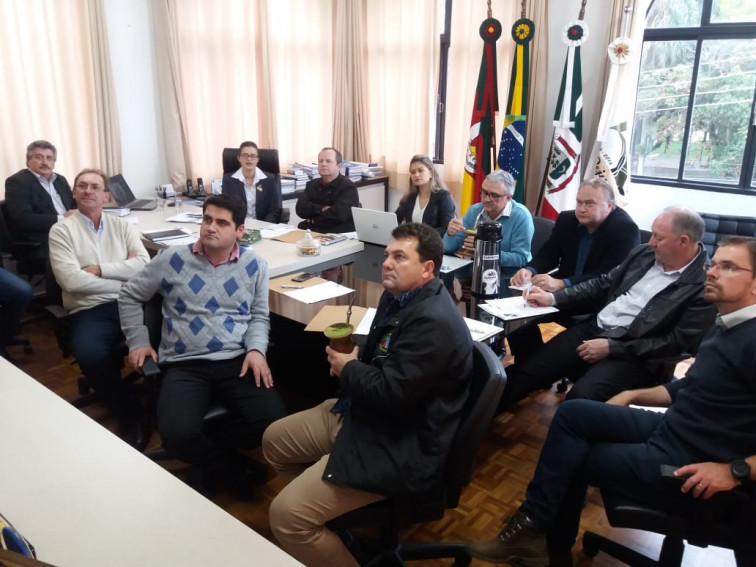 Pejuçara recebe prefeitos da região da Amuplam 