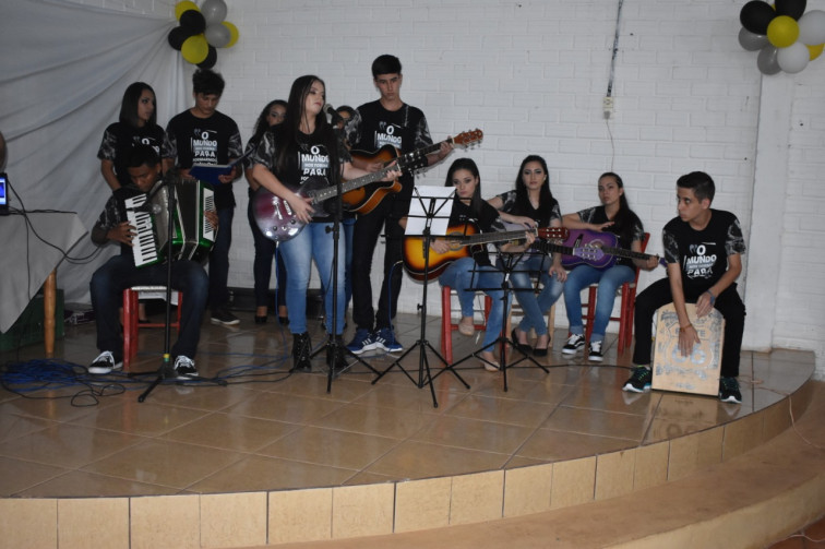 EMEF faz ato de formatura da turma do 9º ano