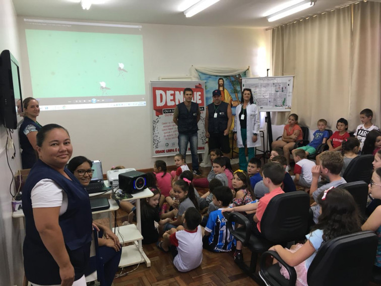 Mobilização contra o mosquito da dengue envolve alunos e comunidade escolar de Pejuçara