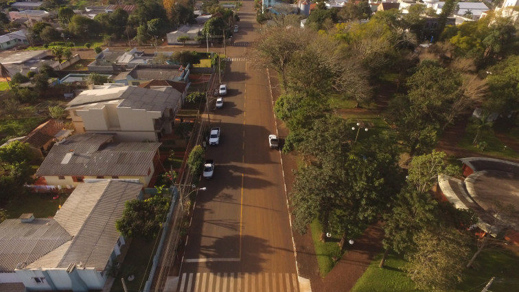 Investimento em pavimentação asfáltica muda fotografia urbana de Pejuçara